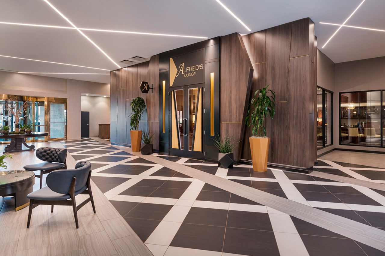 Crowne_Plaza_Hotel_Warwick_Rhode_Island