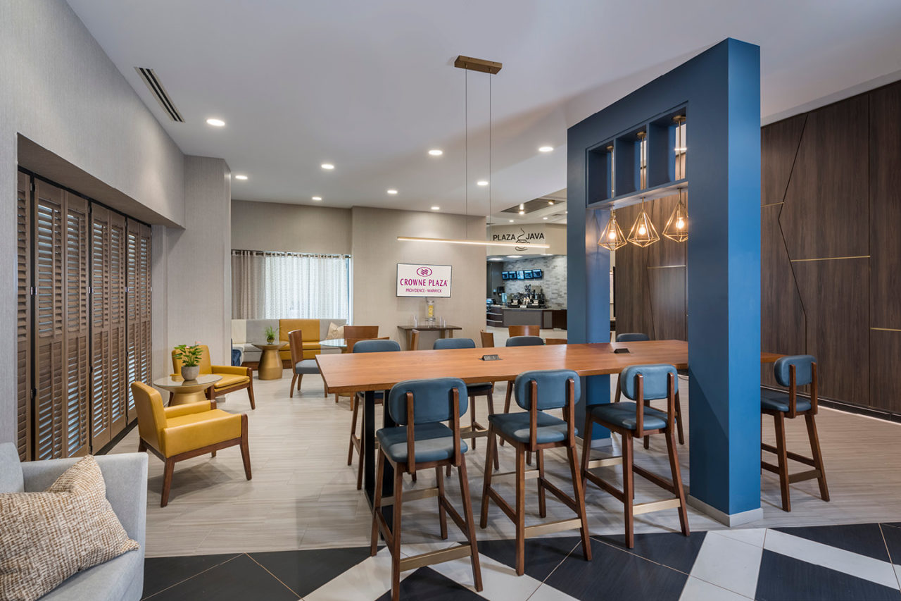 Crowne_Plaza_Hotel_Warwick_Rhode_Island