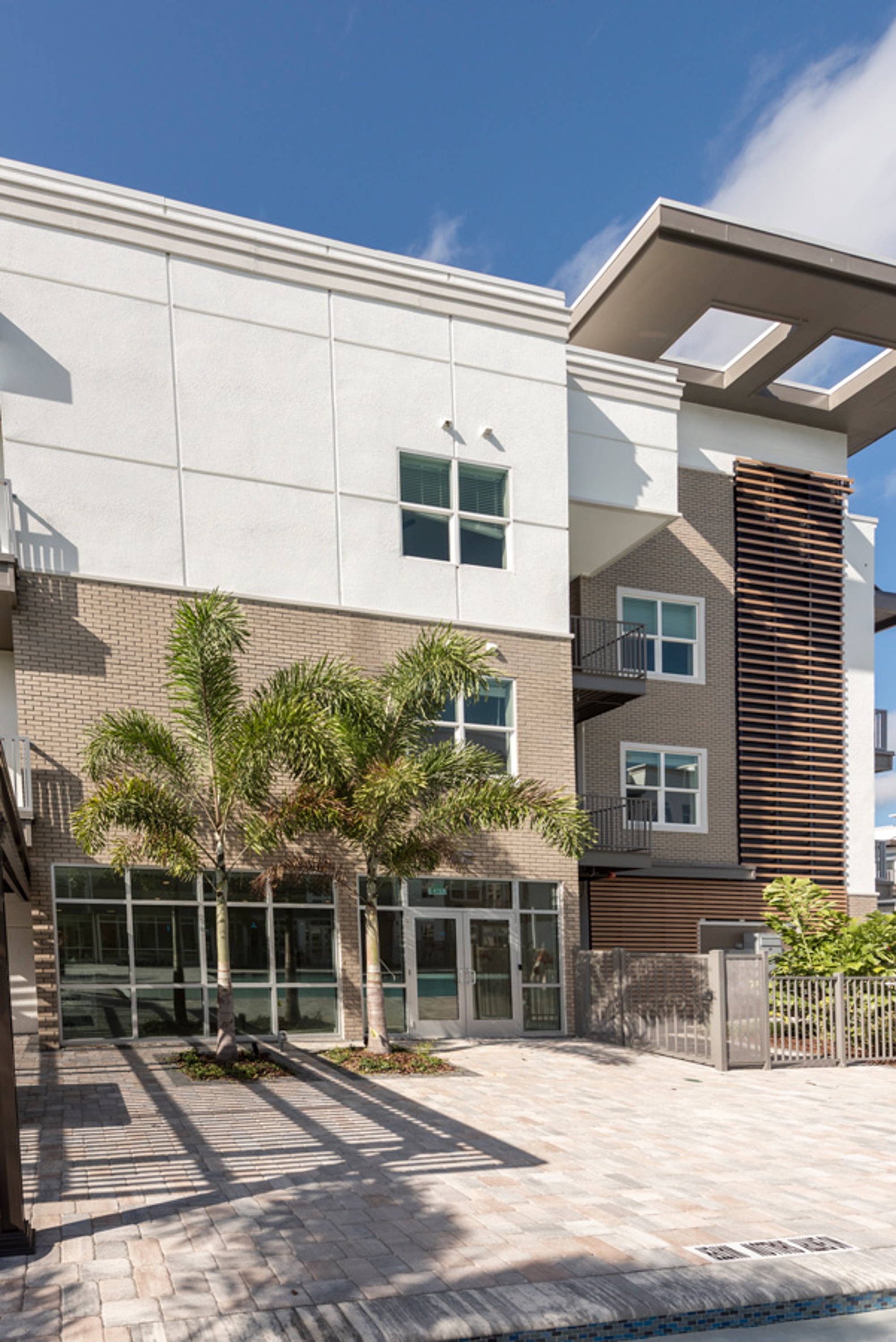 MERES_CROSSING_TARPON_SPRINGS_FL