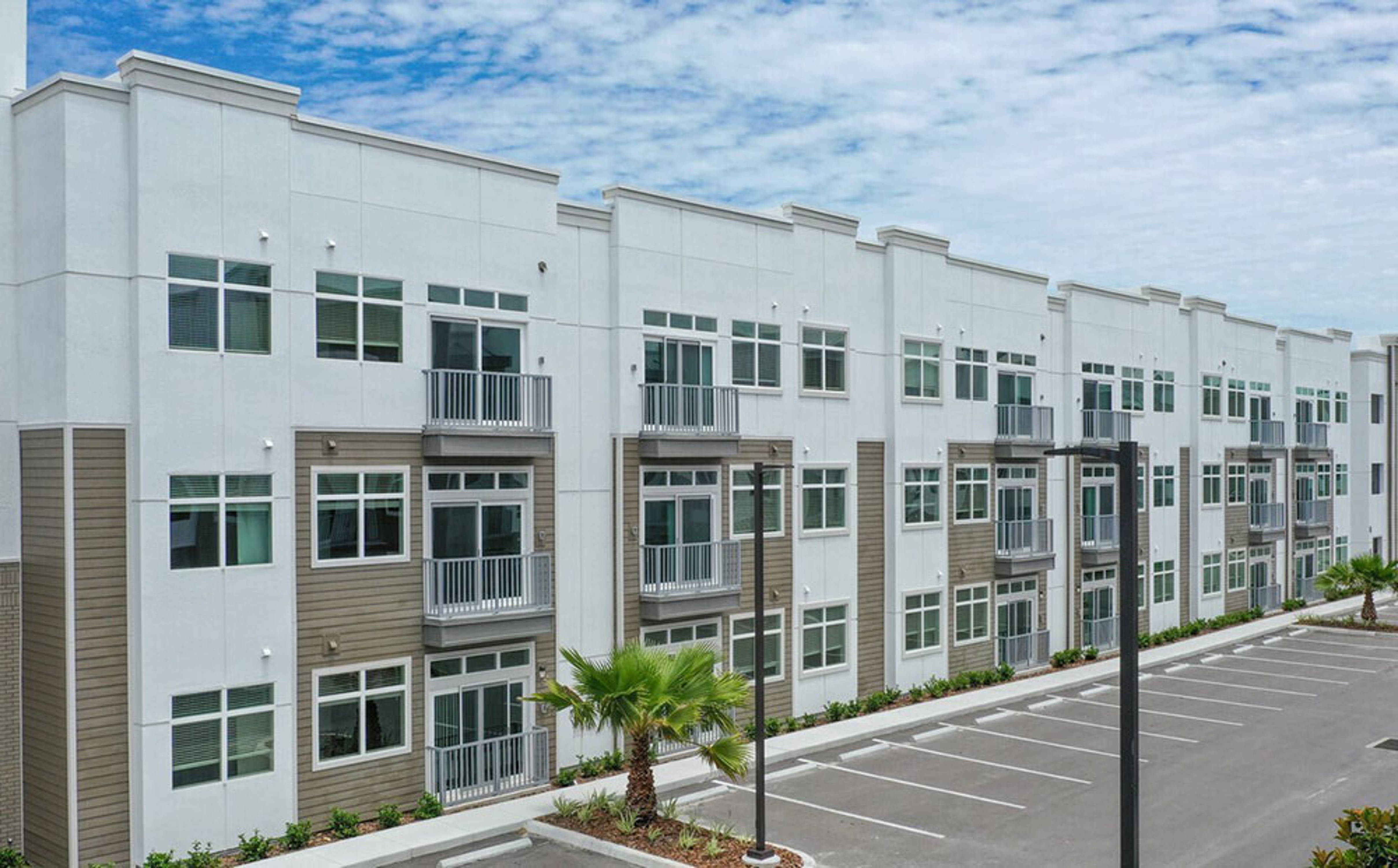 MERES_CROSSING_TARPON_SPRINGS_FL