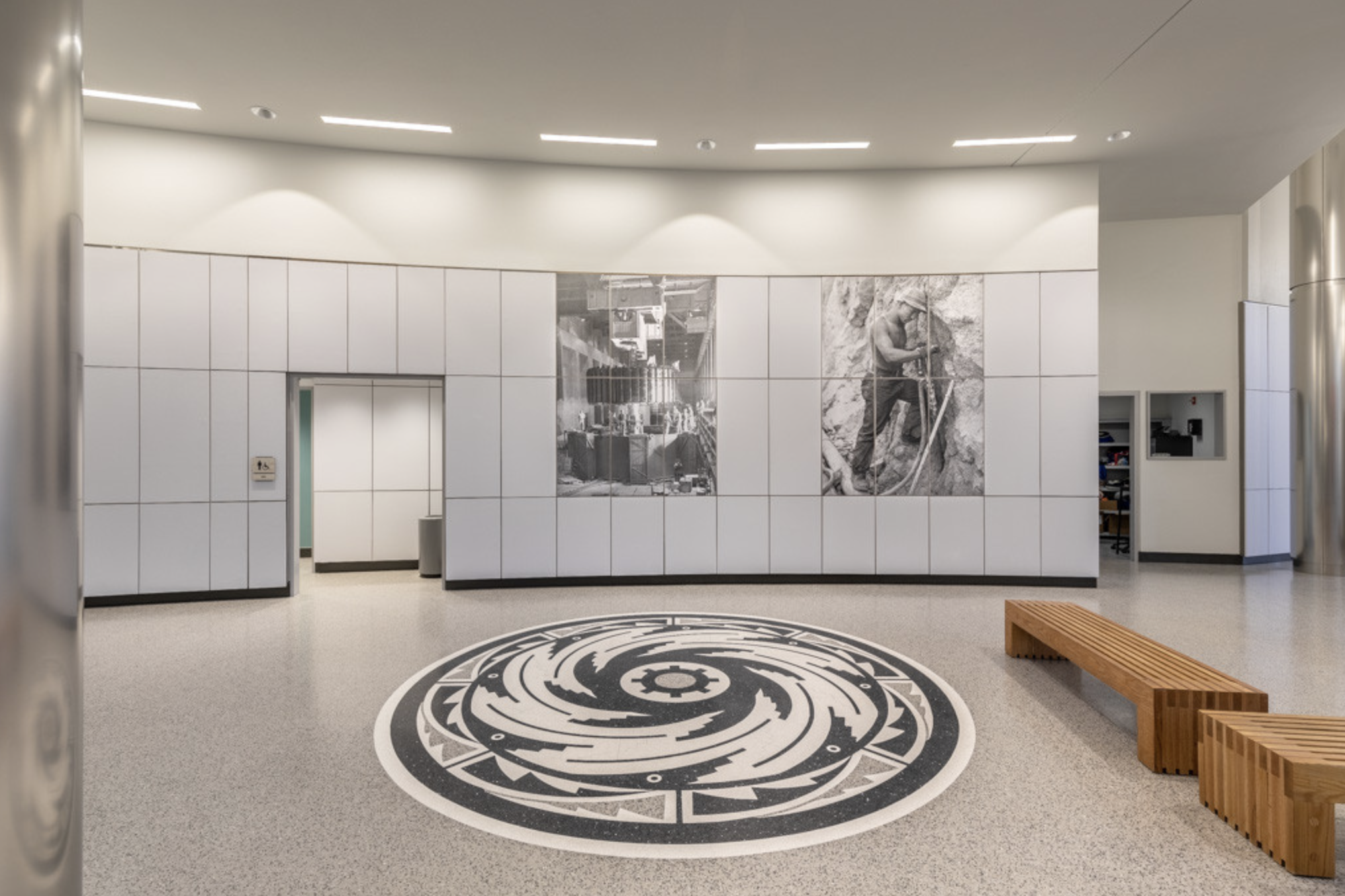 HOOVER_DAM_VISITORS_CENTER_NV